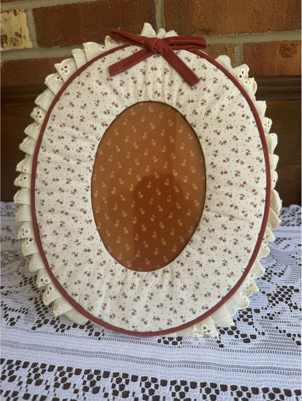 Russ Berrie Vintage Oval Floral Fabric Photo Frame with Lace and Bow